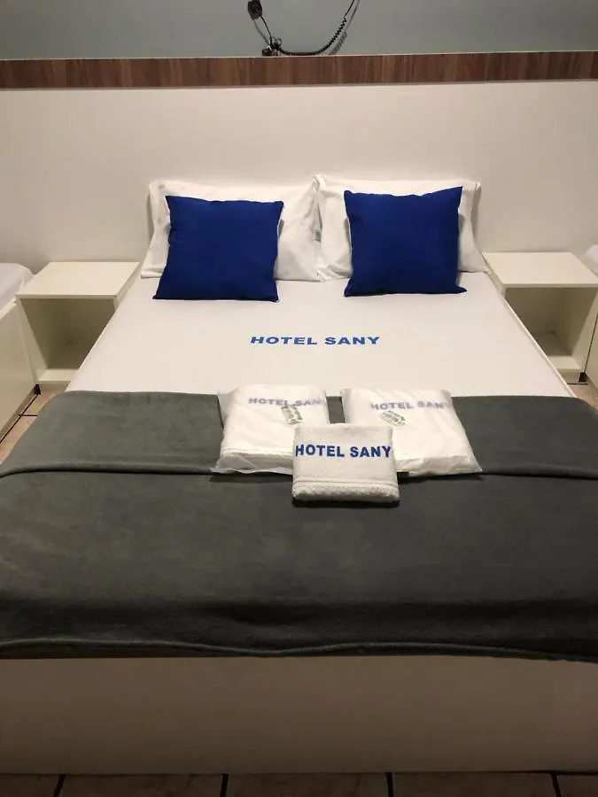 Hotel sany - Localizado à 5 minutos do Metrô Paulista San Paolo 4*,